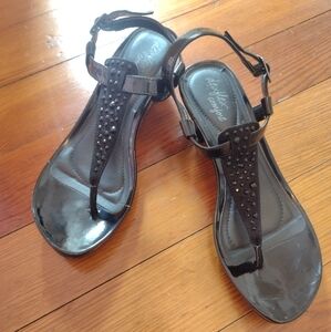 Dexflex Comfort size 6 1/2 Thong Black Sandals